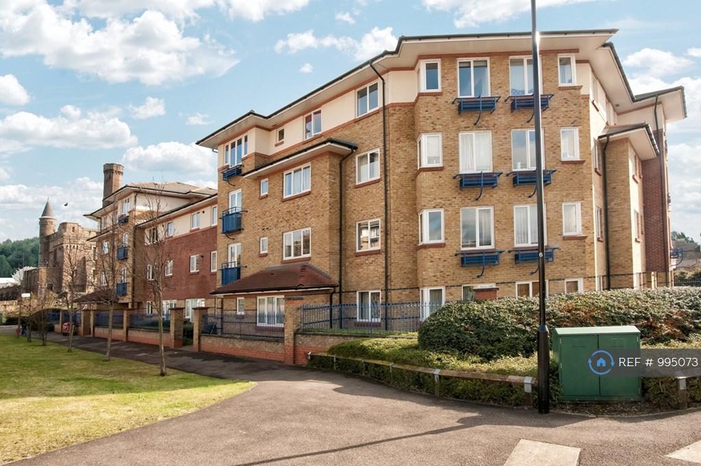 Myddleton Avenue, Finsbury Park, North London, N4 offered by BRH Property Management & Solutions